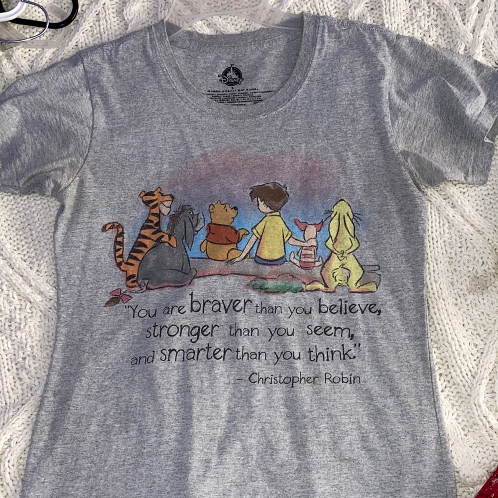 💛Disney Winne the pooh shirt💛